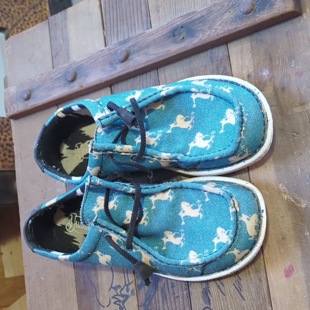 Justin's size 9.5
